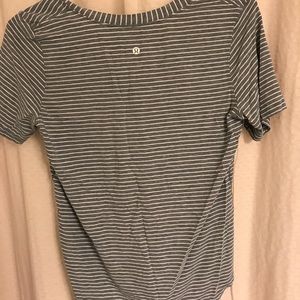 lululemon athletica gray and white work out top